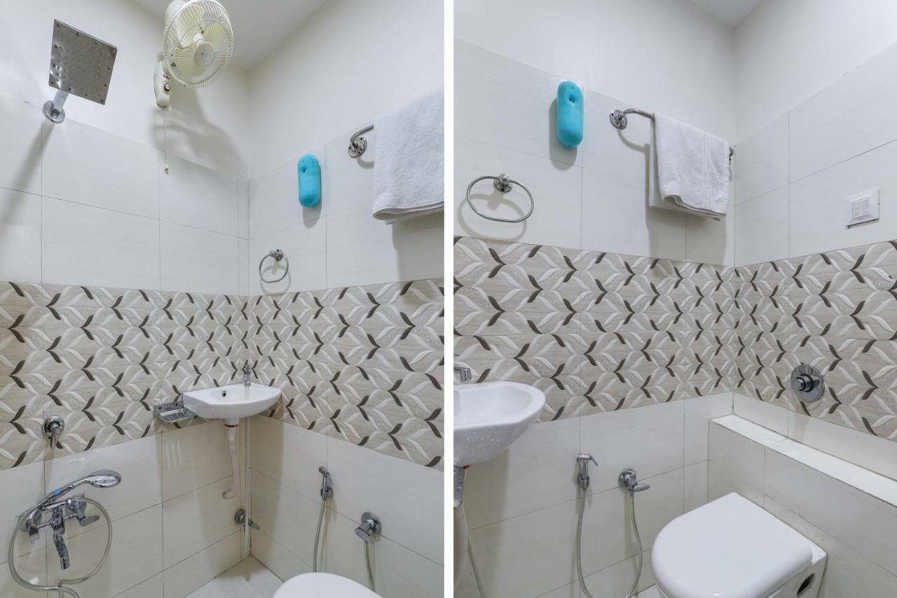 Oyo 47110 Hotel Royal Palace Naroda Exteriör bild